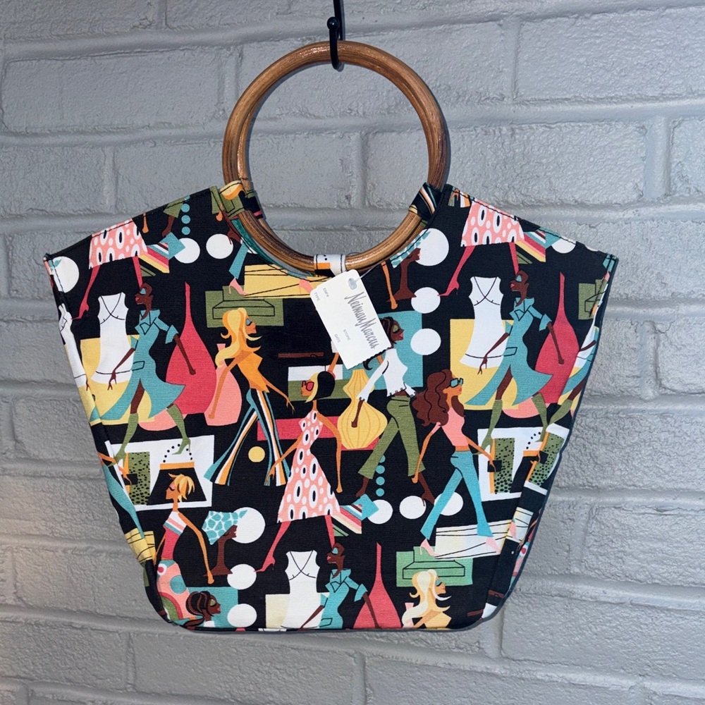 🛍️ Neiman Marcus Fashion Diva print tote bag. New with tags!